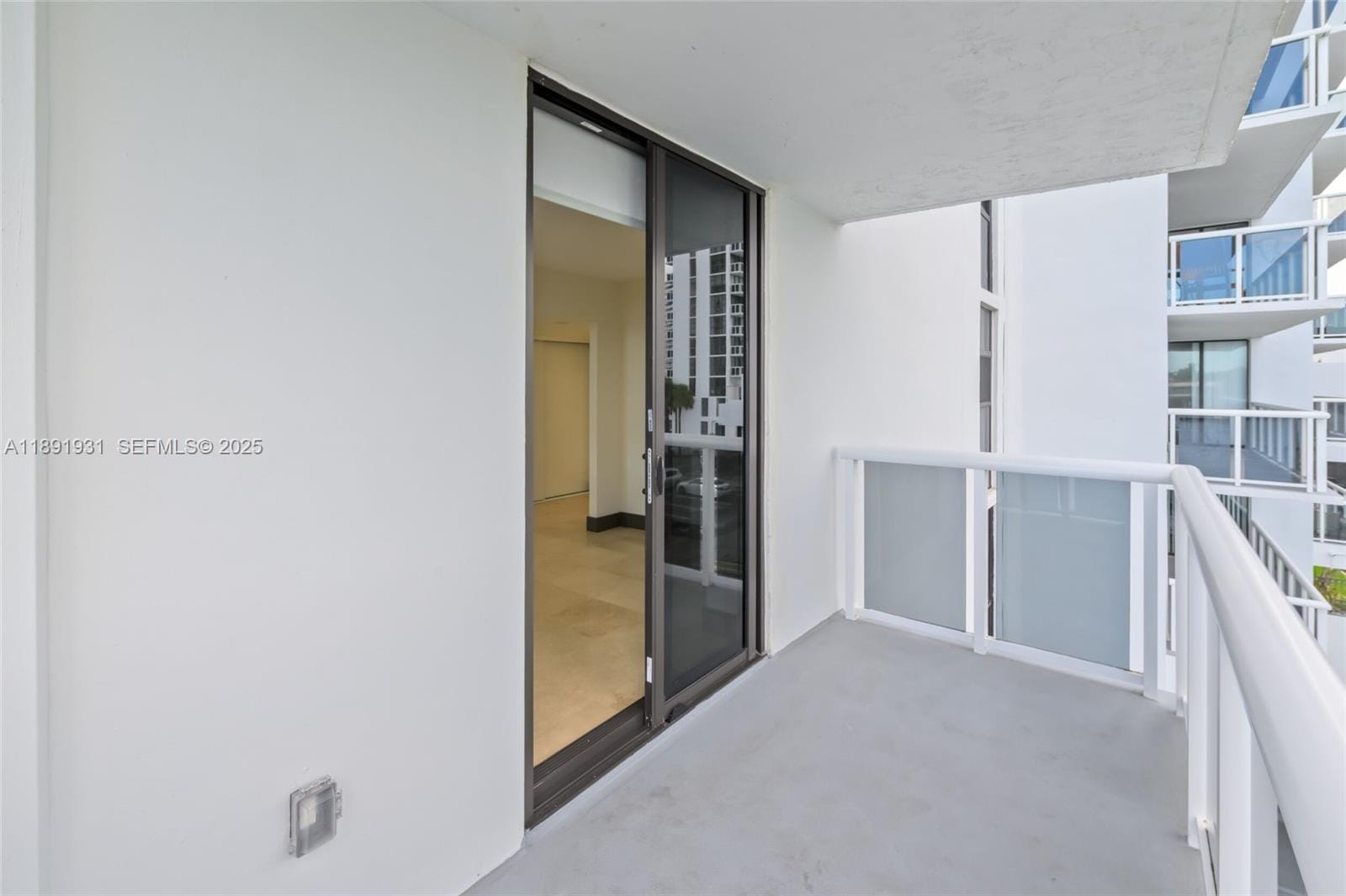 20515 E Country Club Drive 343, Aventura, FL 33180 photo 21