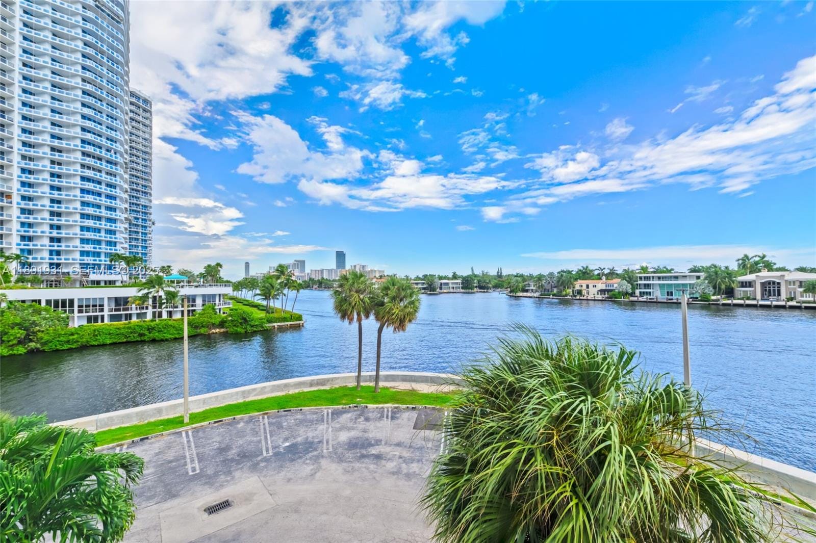 20515 E Country Club Drive 343, Aventura, FL 33180 photo 22