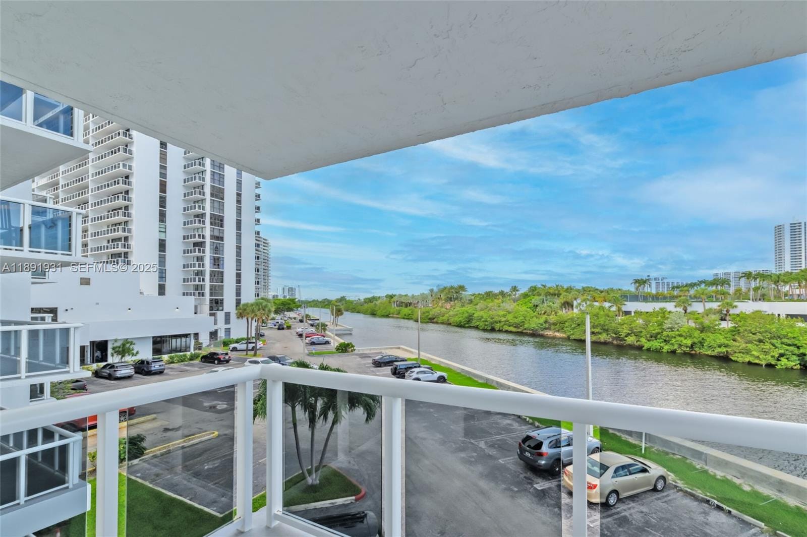 20515 E Country Club Drive 343, Aventura, FL 33180 photo 23
