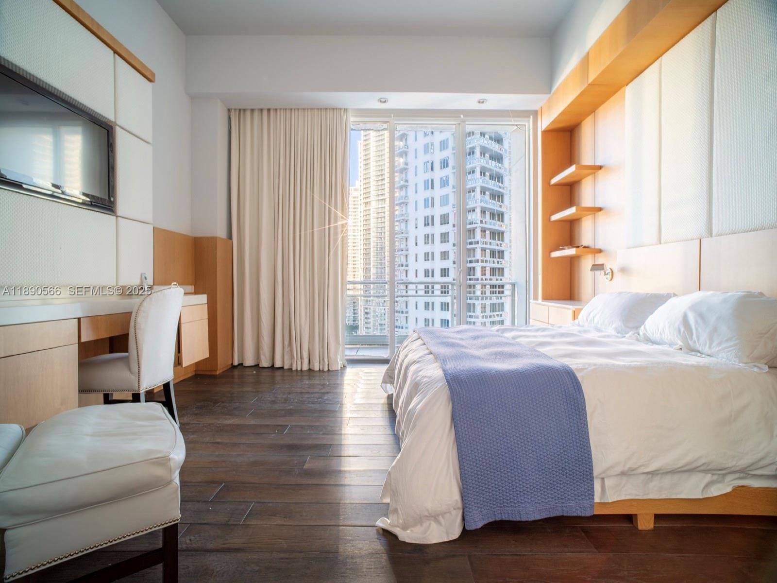 900 Brickell Key Boulevard 2204, Miami, FL 33131 photo 13