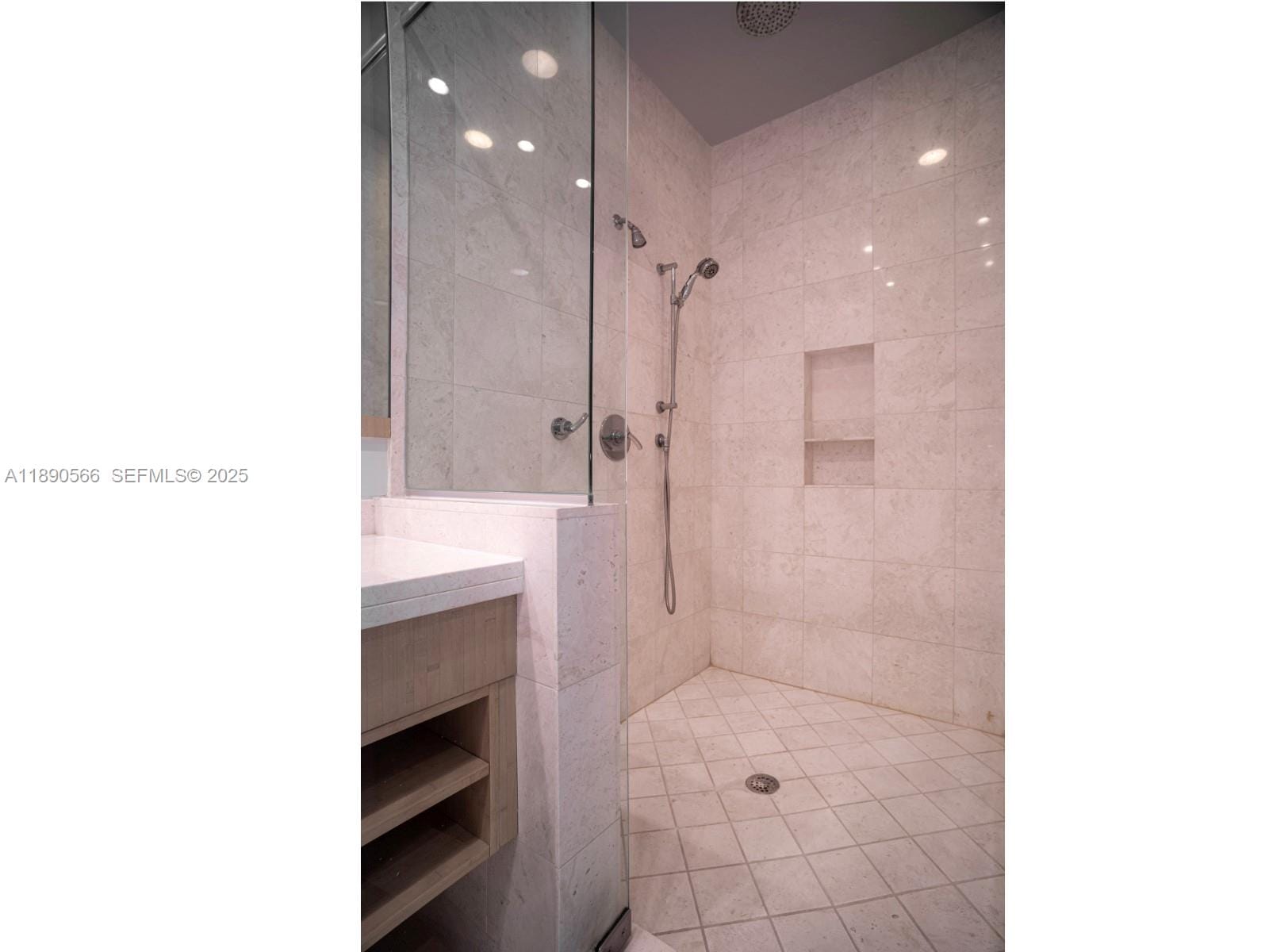900 Brickell Key Boulevard 2204, Miami, FL 33131 photo 16