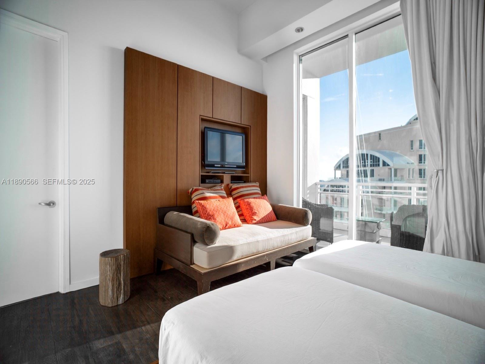 900 Brickell Key Boulevard 2204, Miami, FL 33131 photo 21