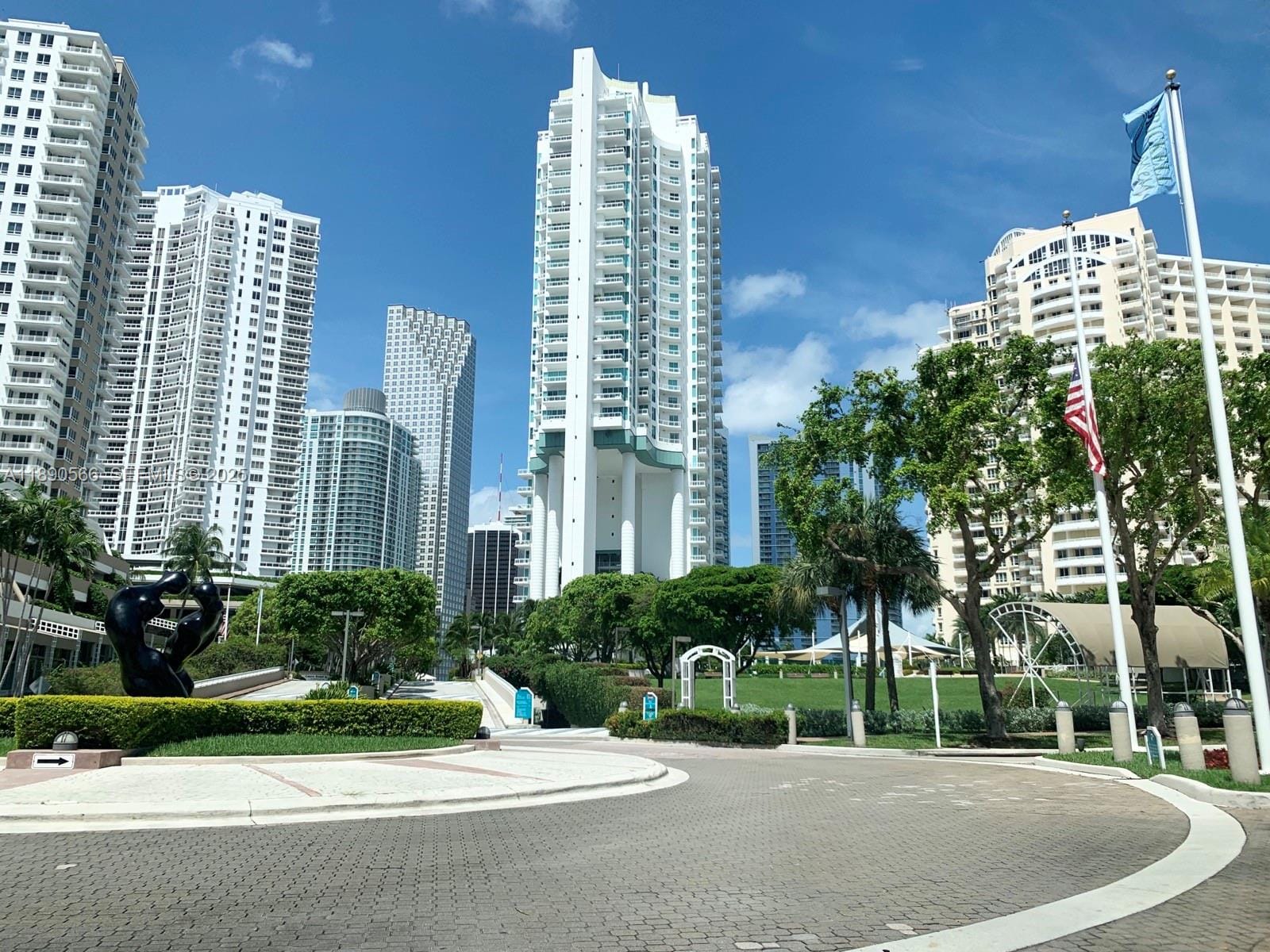900 Brickell Key Boulevard 2204, Miami, FL 33131 photo 27