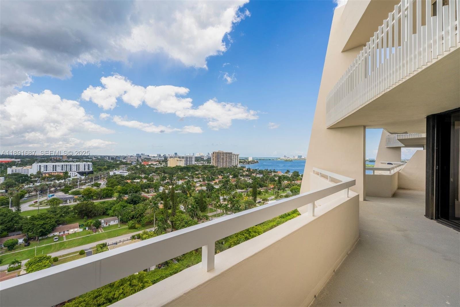 1000 Quayside Terrace PH9, Miami, FL 33138 photo 23