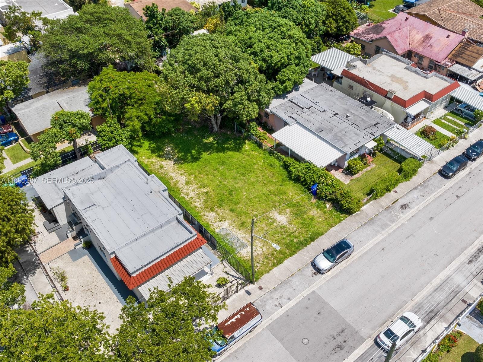 1881 NW 4th Street — photo 7