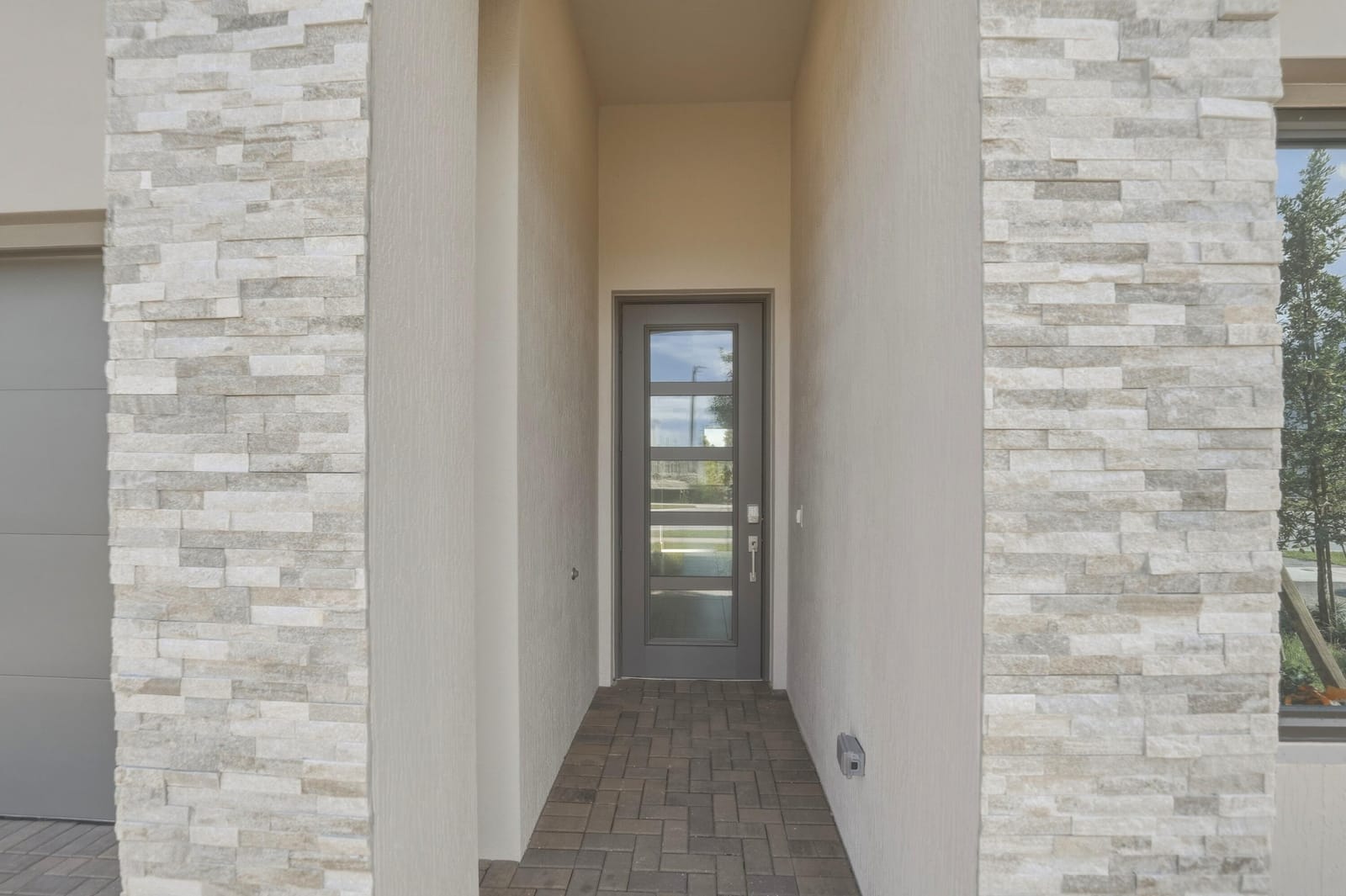 1016 Raleigh Way — photo 3