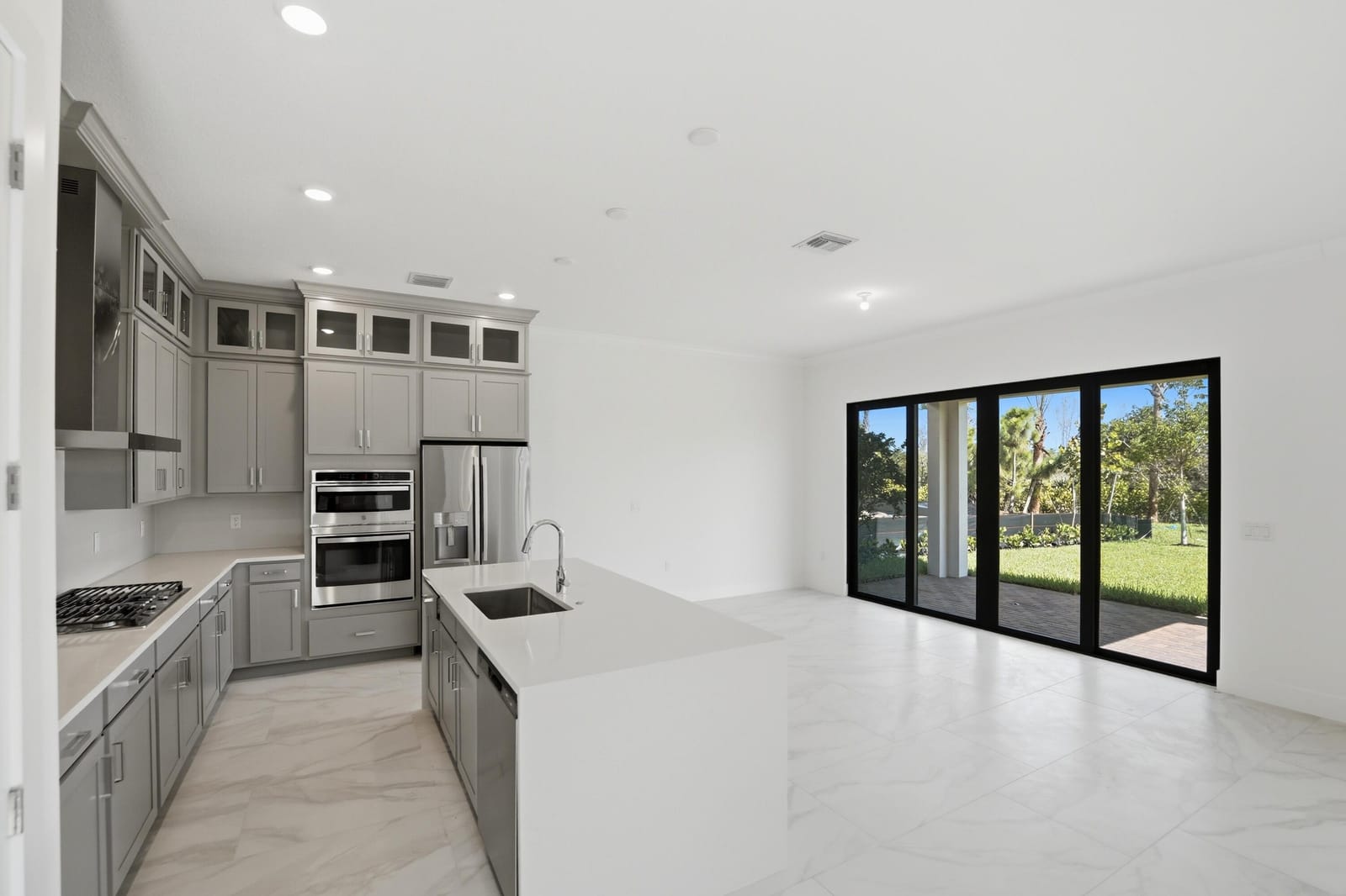 1016 Raleigh Way — photo 10