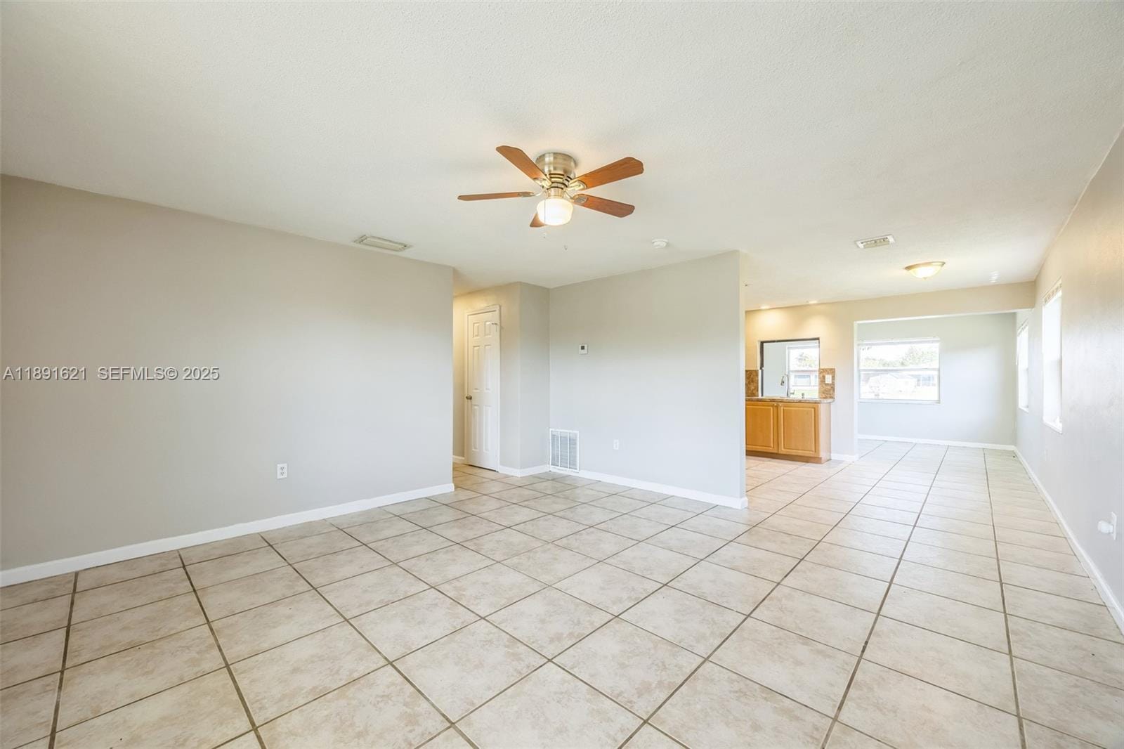 6901 NW 28th Street — photo 9