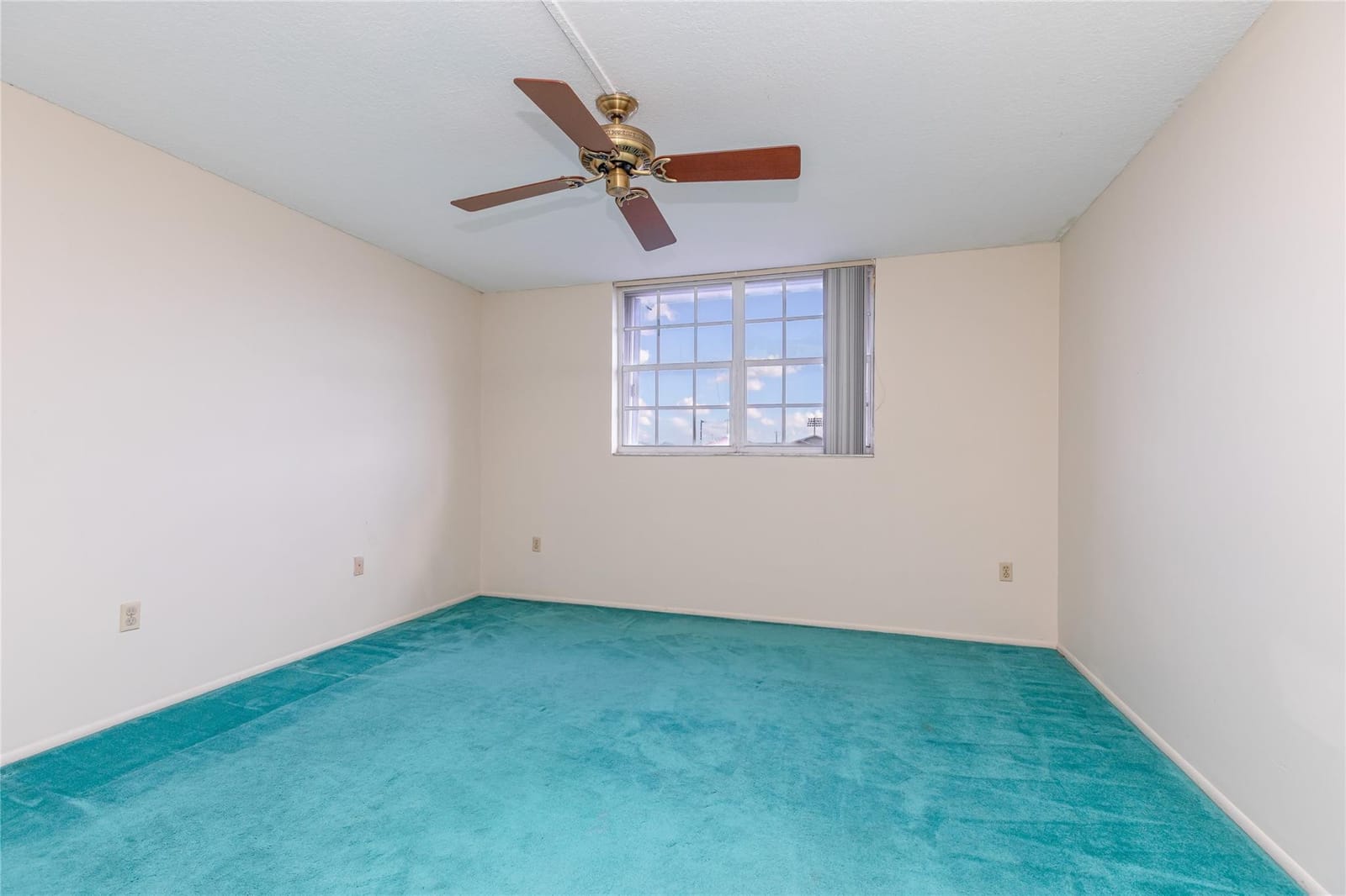 4281 W 10th Court, Hialeah, FL 33012 photo 12