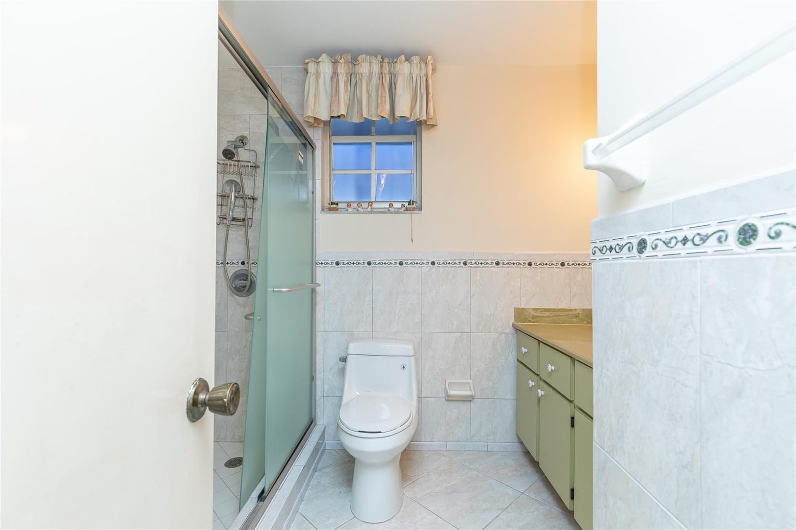 4281 W 10th Court, Hialeah, FL 33012 photo 22