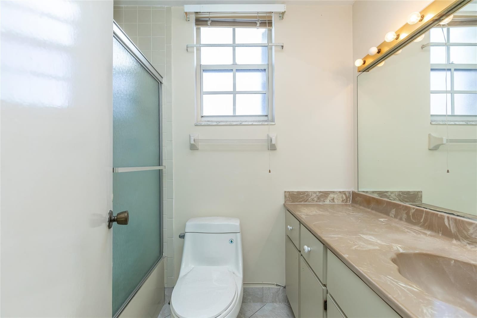 4281 W 10th Court, Hialeah, FL 33012 photo 23
