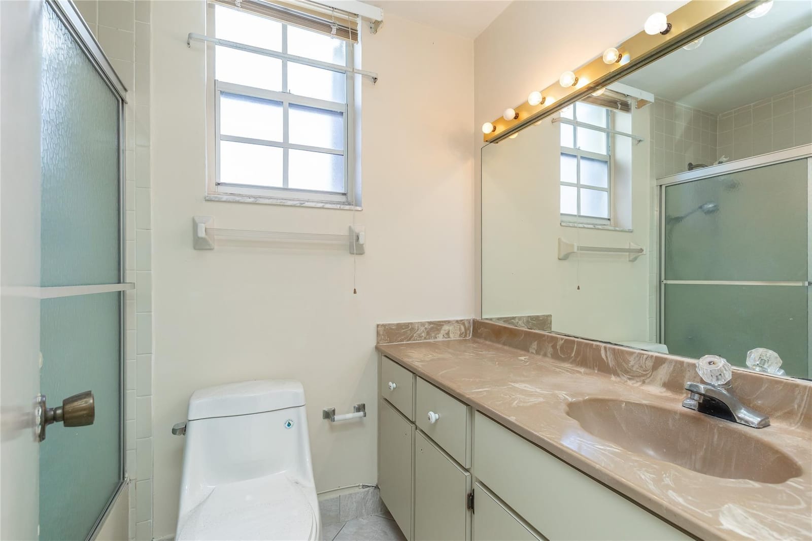 4281 W 10th Court, Hialeah, FL 33012 photo 24