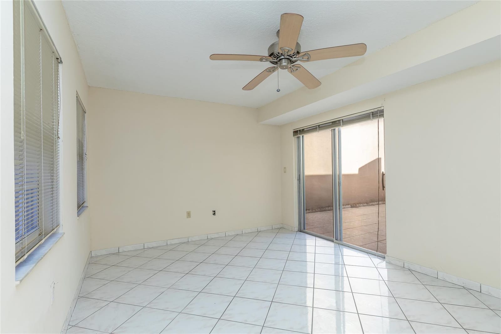 4281 W 10th Court, Hialeah, FL 33012 photo 9