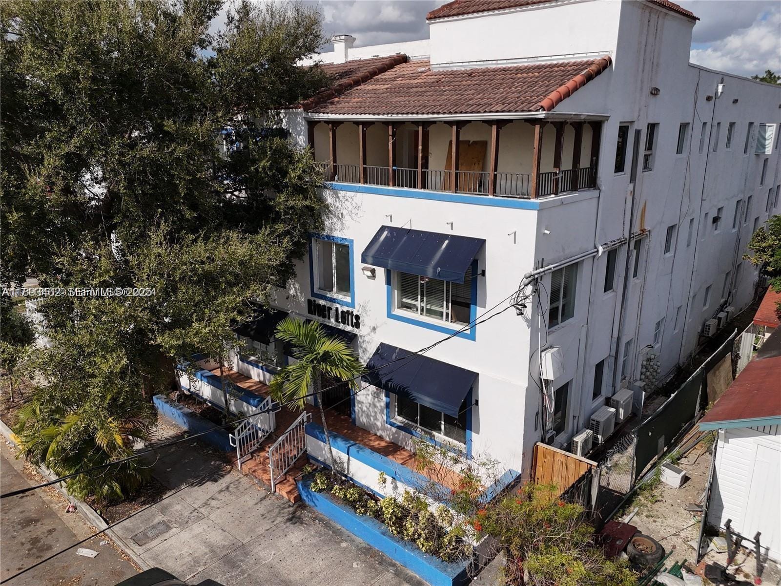 1021 NW 3rd Street 305, Miami, FL 33128