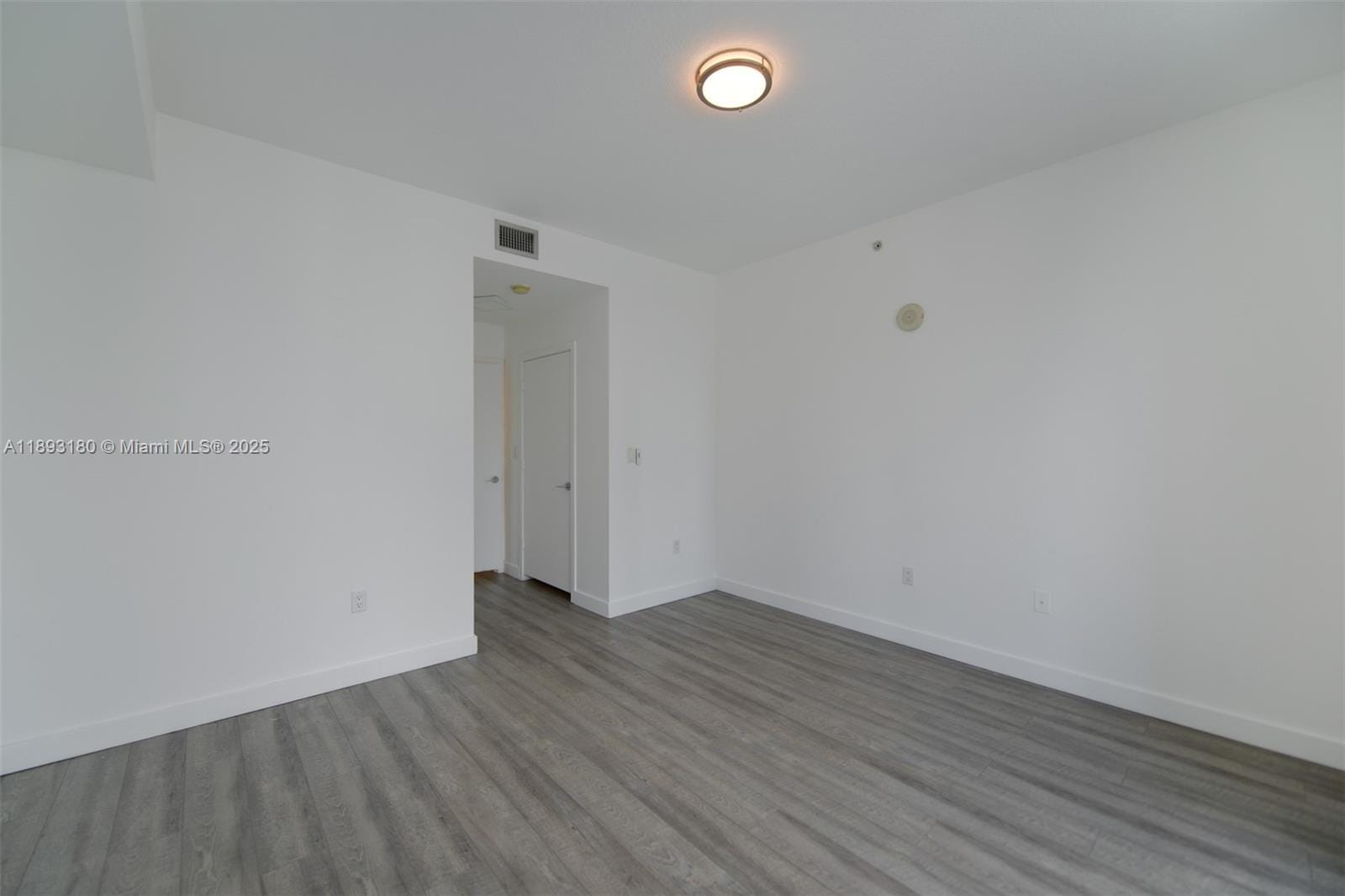 1111 SW 1st Avenue 2624-N, Miami, FL 33130 photo 17