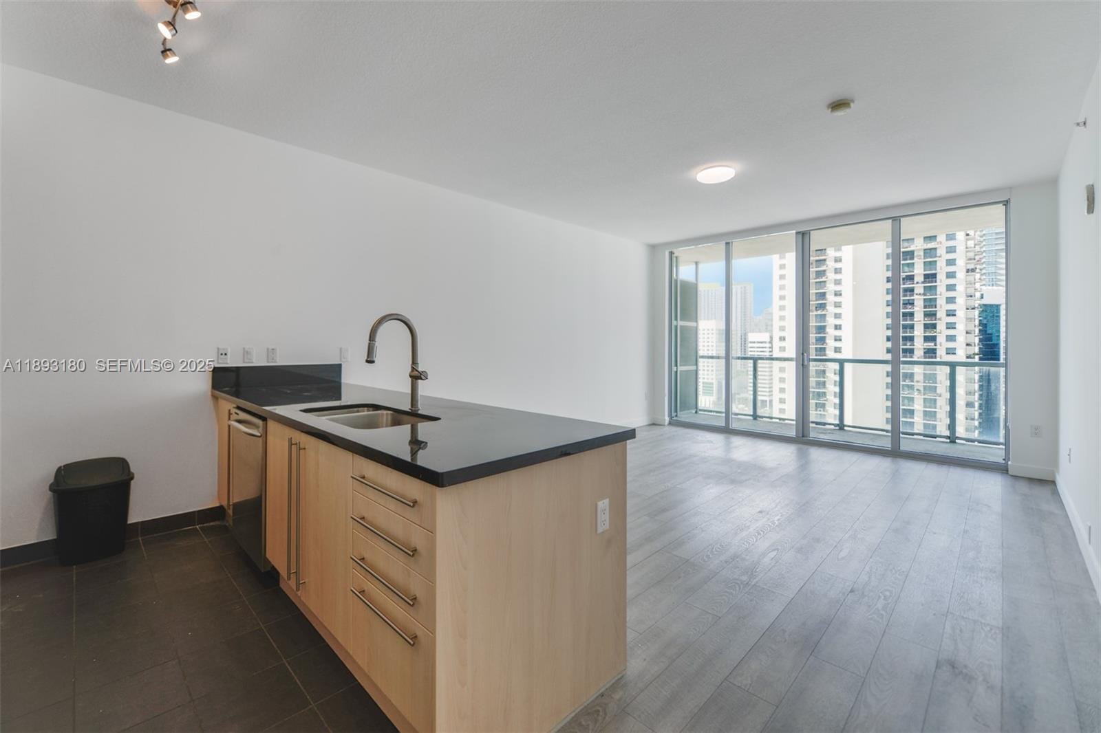 1111 SW 1st Avenue 2624-N, Miami, FL 33130 photo 4