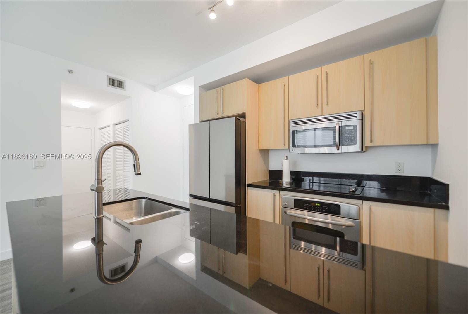 1111 SW 1st Avenue 2624-N, Miami, FL 33130 photo 8