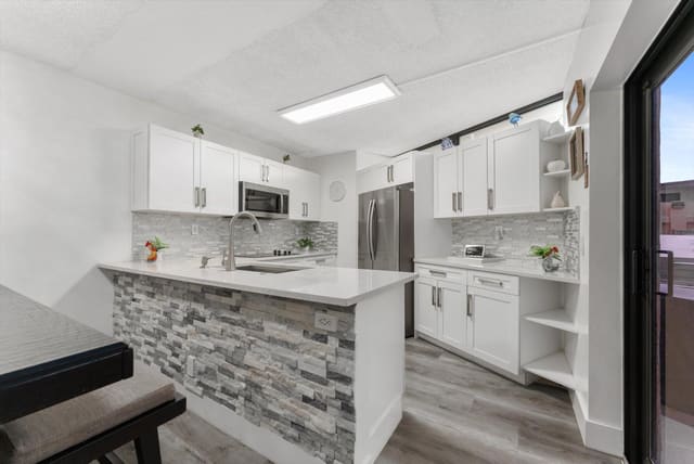 3807 Victoria Drive NE 3807, West Palm Beach, FL 33406