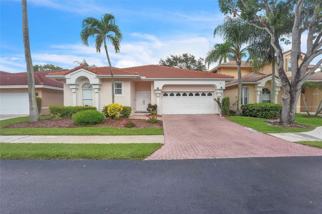 7701 Highlands Circle, sold in Holiday Spgs Village Sec, Margate, FL