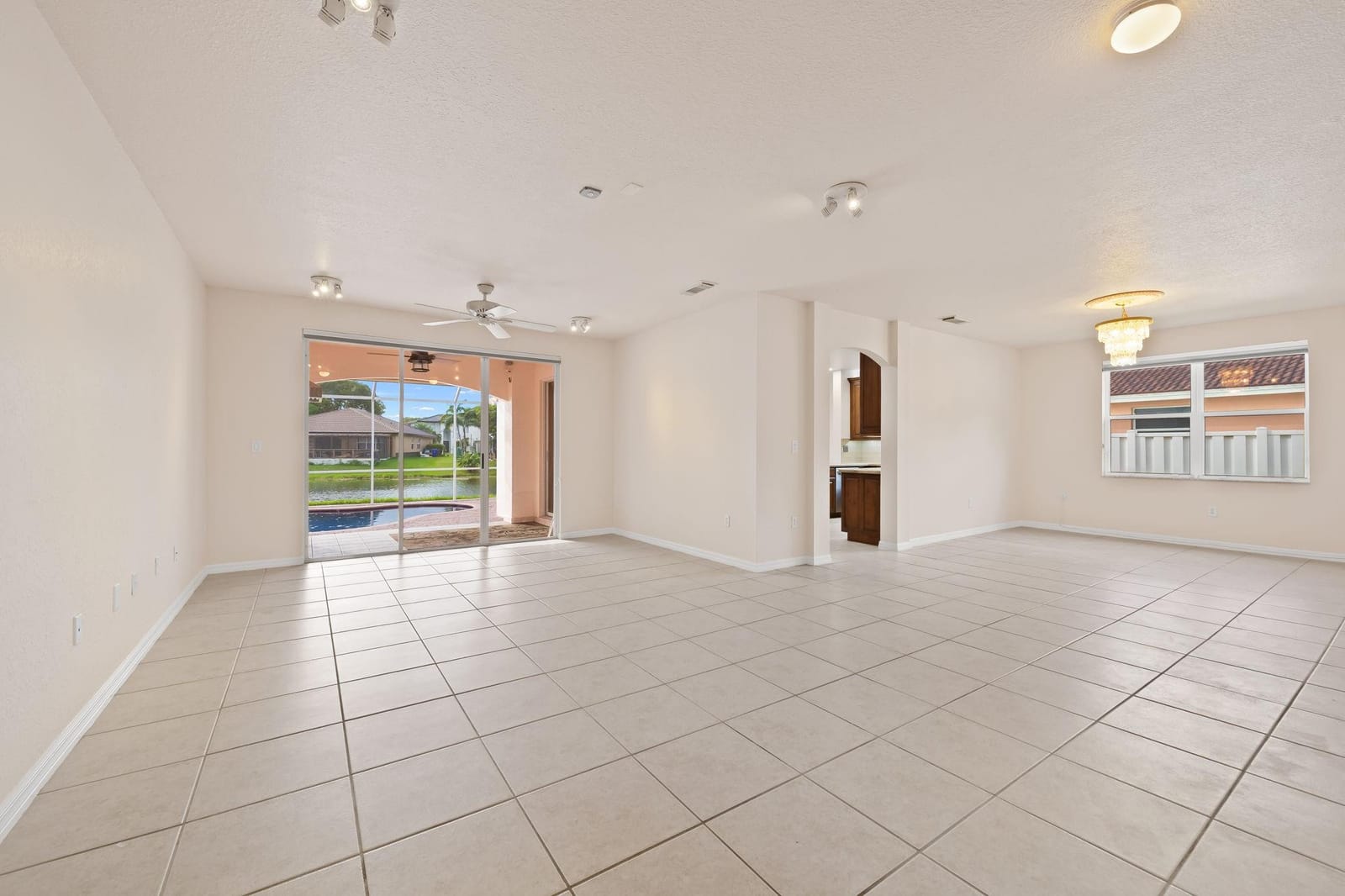 2738 SW 137th Terrace — photo 9