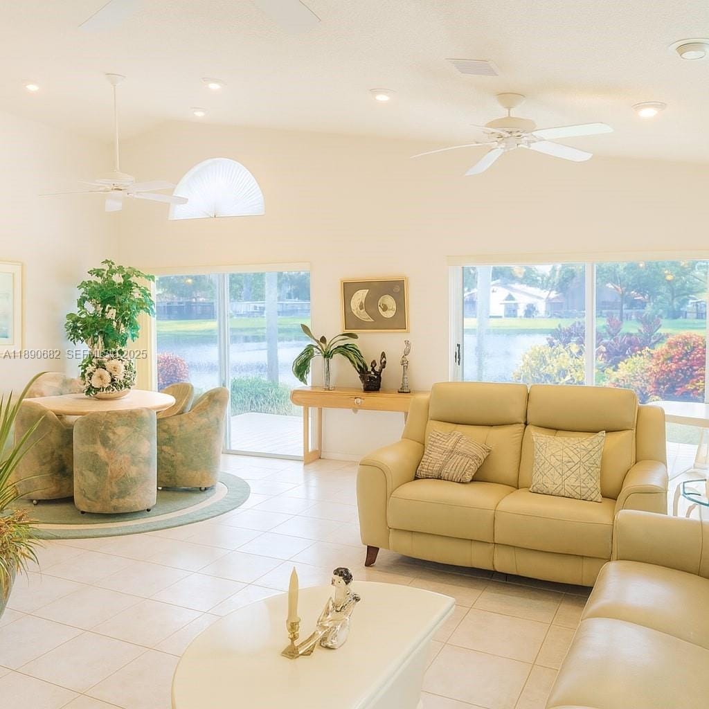 9755 Harbour Lake Circle, Boynton Beach, FL 33437 photo 4