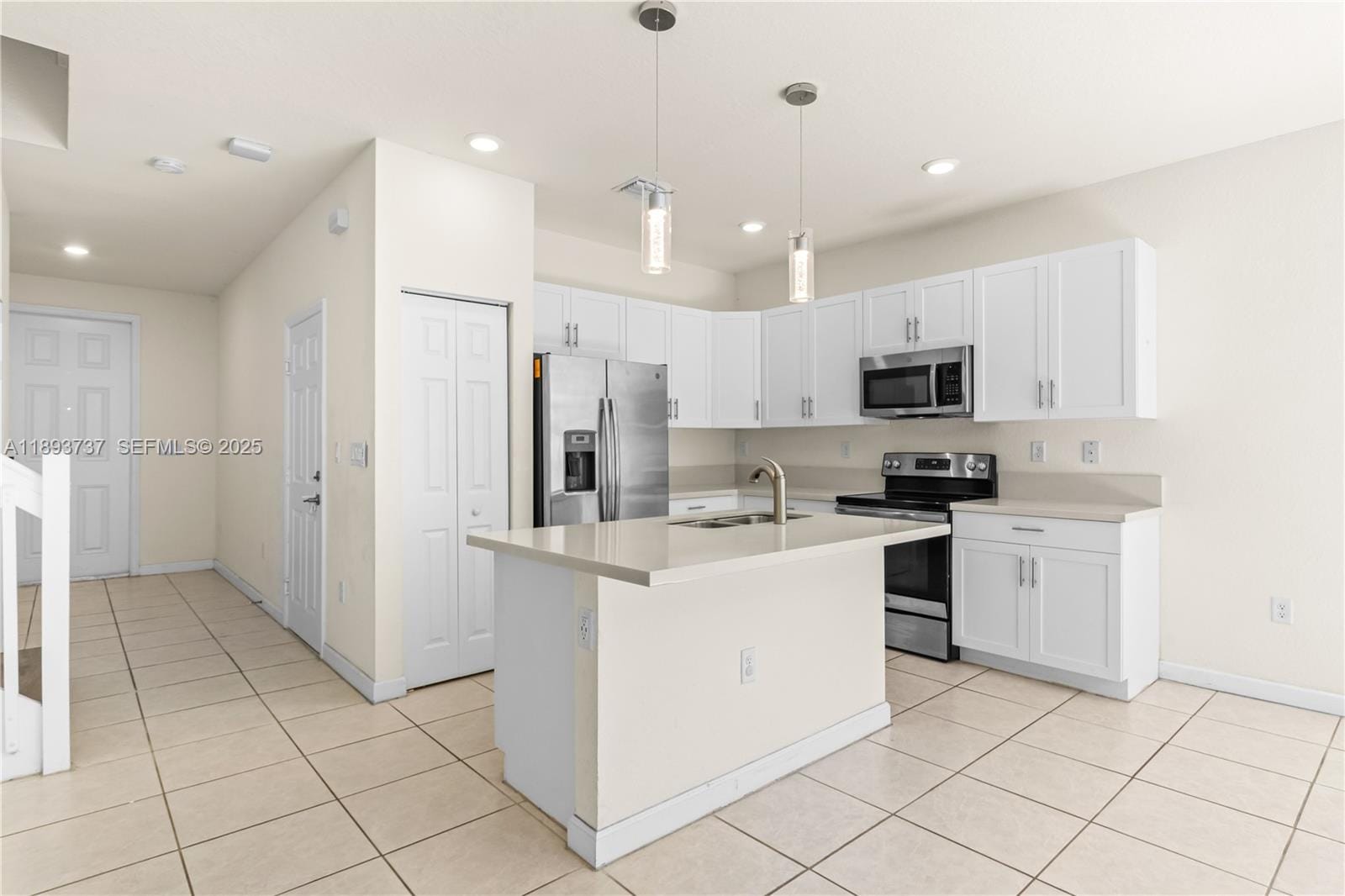 3354 W 100th Terrace, Hialeah, FL 33018 photo 8