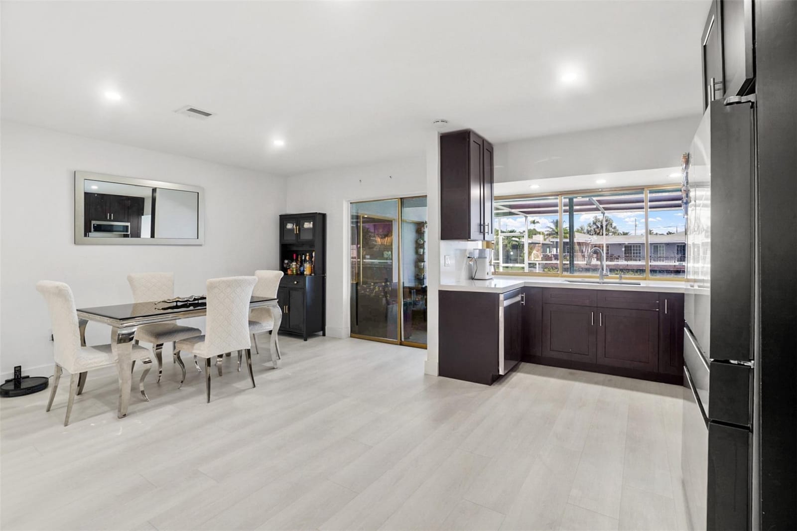 6613 Dahlia Drive — photo 8