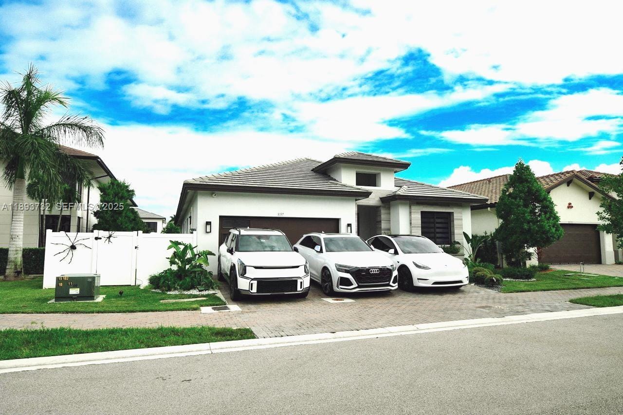 8137 NW 46th Terrace, Doral, FL 33166 photo 4