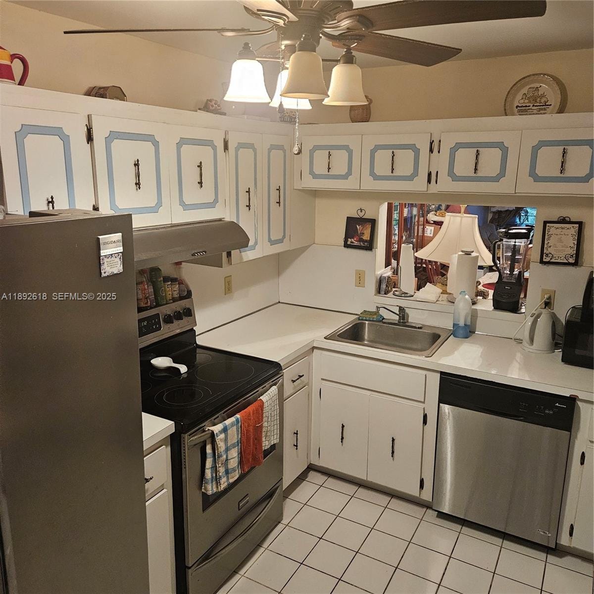 3571 Inverrary Drive 409, Lauderhill, FL 33319 photo 3