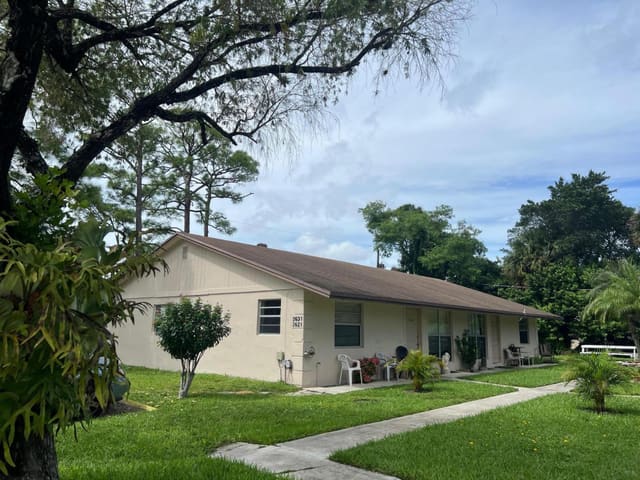 2621 SE Clayton Street, Stuart, FL 34997