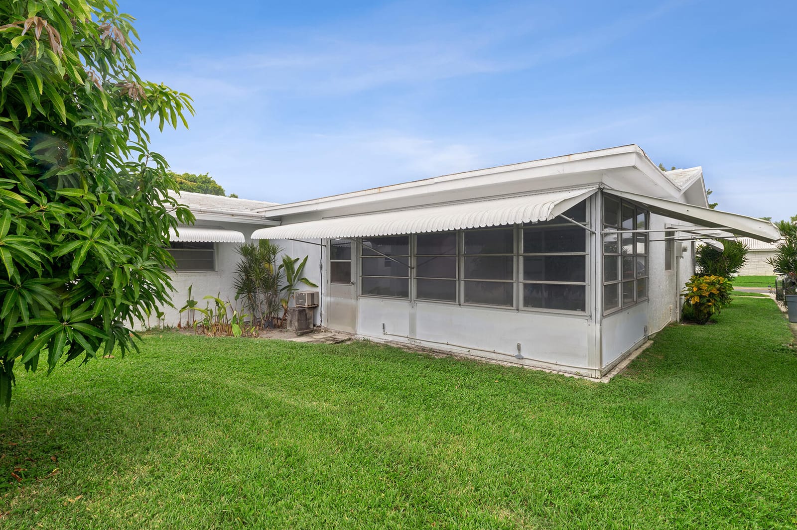 703 SW 18th Street, Boynton Beach, FL 33426 photo 12