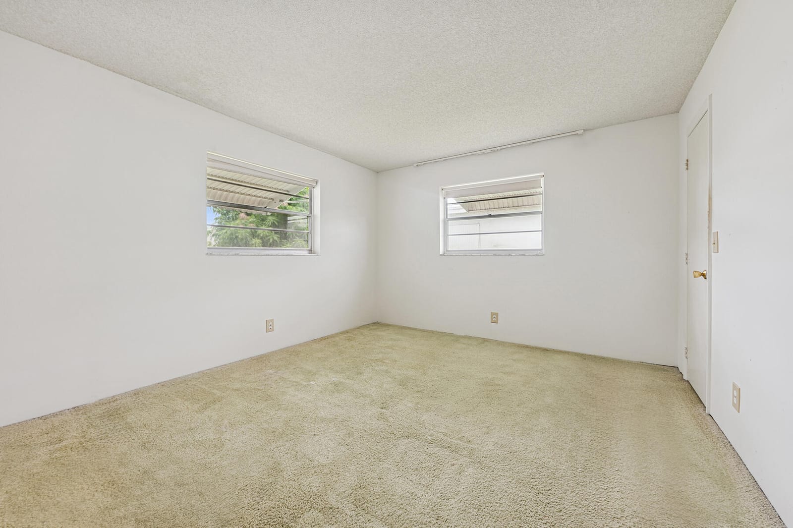 703 SW 18th Street, Boynton Beach, FL 33426 photo 17