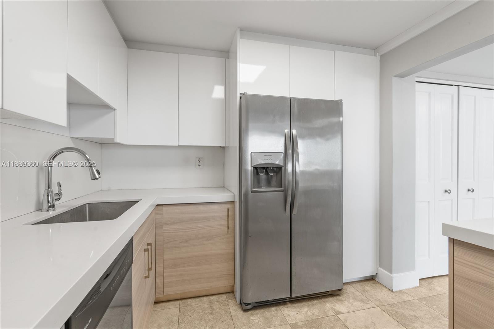 16565 NE 26th Avenue 6C, North Miami Beach, FL 33160 photo 12