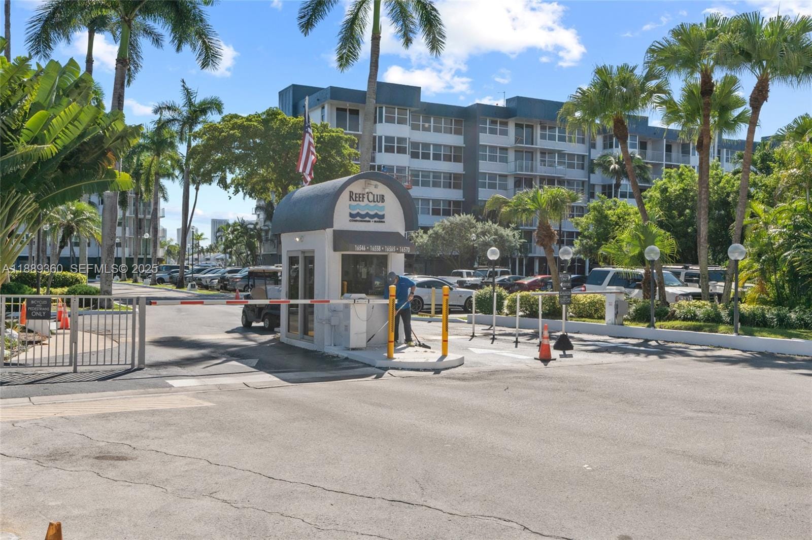 16565 NE 26th Avenue 6C, North Miami Beach, FL 33160 photo 22