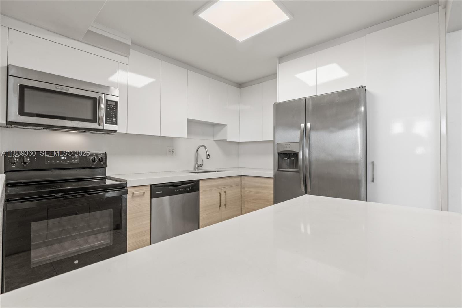 16565 NE 26th Avenue 6C, North Miami Beach, FL 33160 photo 10