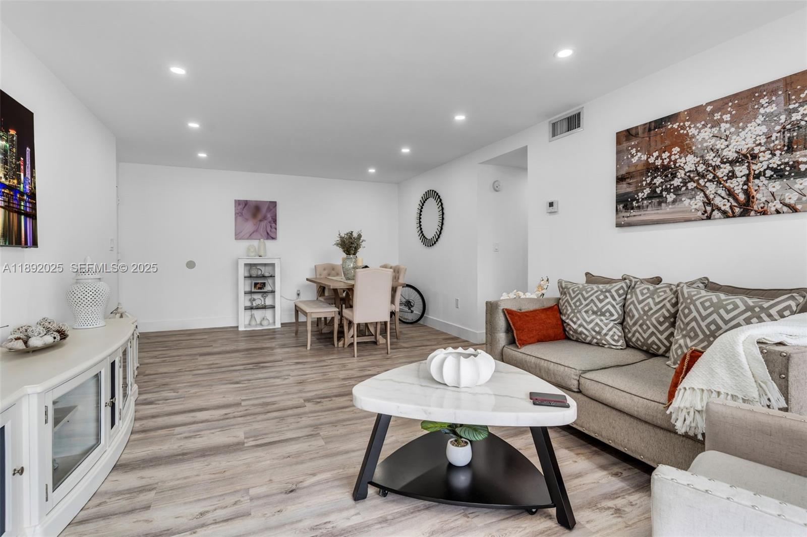 9310 Fontainebleau Boulevard 201 — photo 12