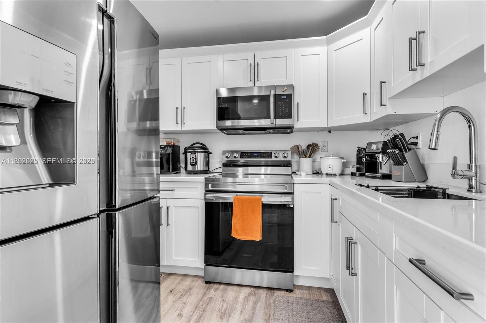 9310 Fontainebleau Boulevard 201, Miami, FL 33172 photo 15