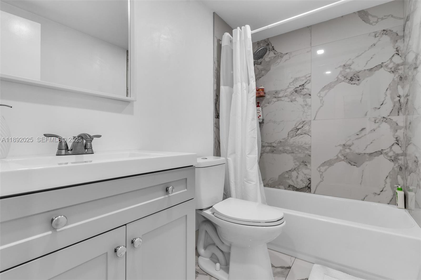 9310 Fontainebleau Boulevard 201, Miami, FL 33172 photo 20