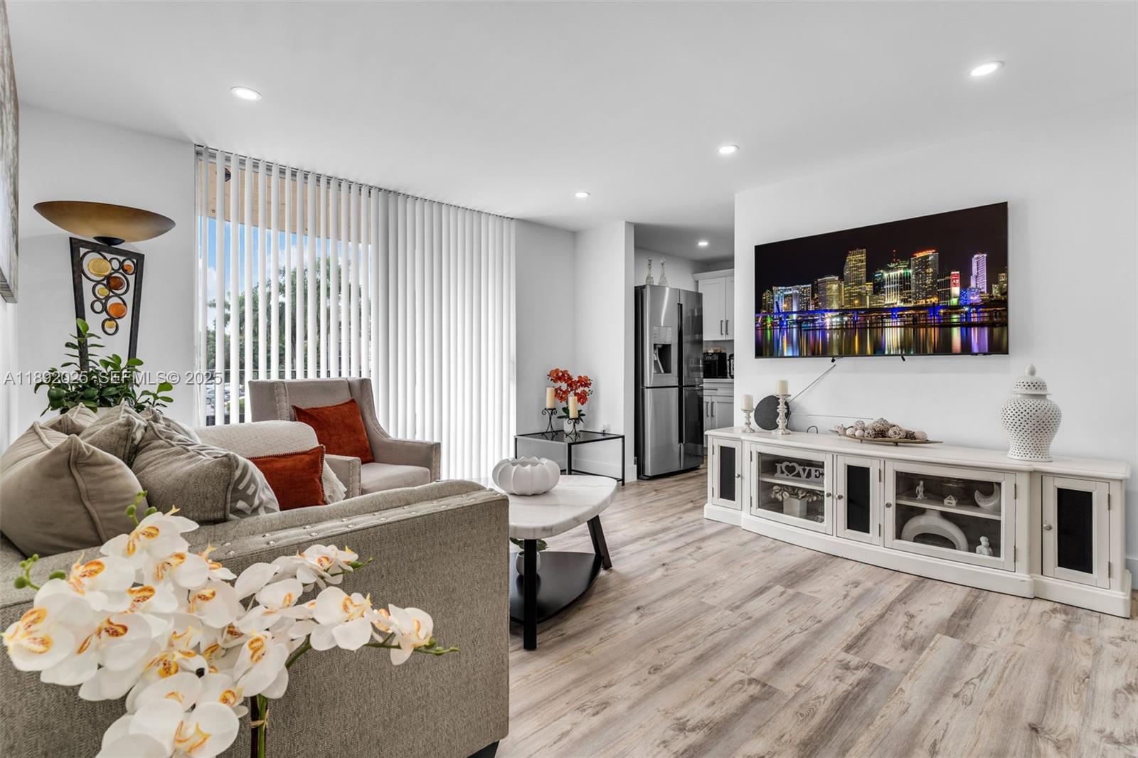 9310 Fontainebleau Boulevard 201 — photo 3