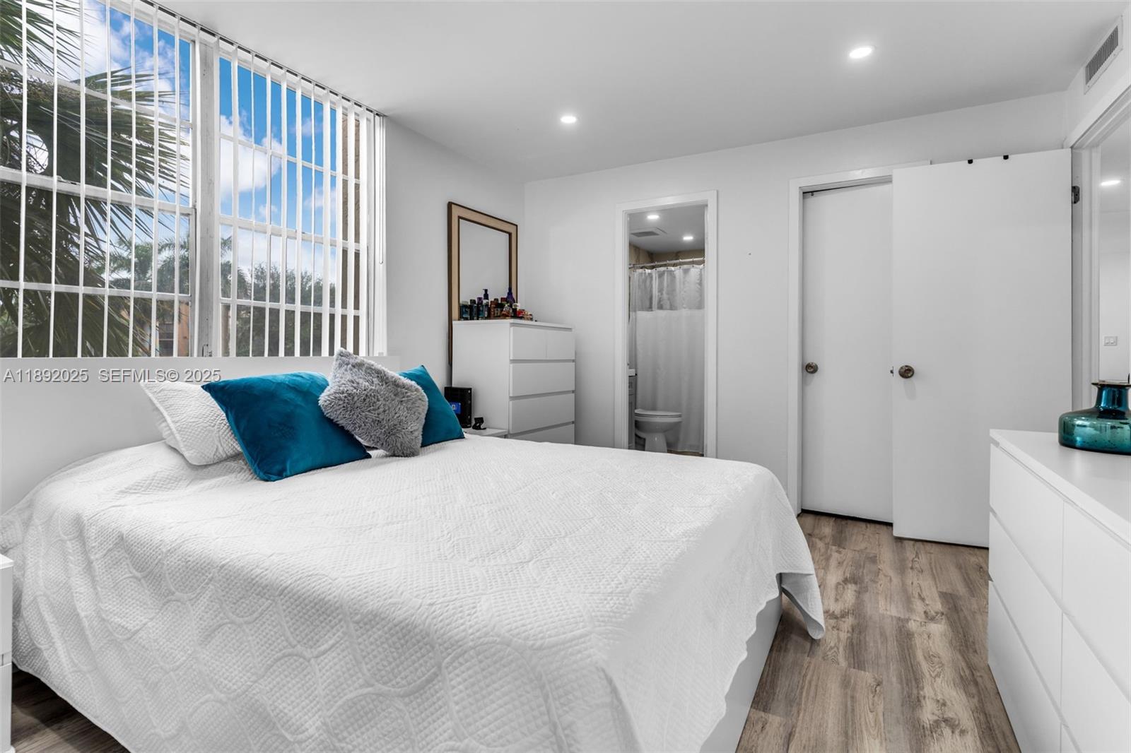 9310 Fontainebleau Boulevard 201, Miami, FL 33172 photo 23