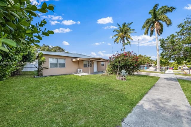 5720 SW 40th Court, West Park, FL 33023