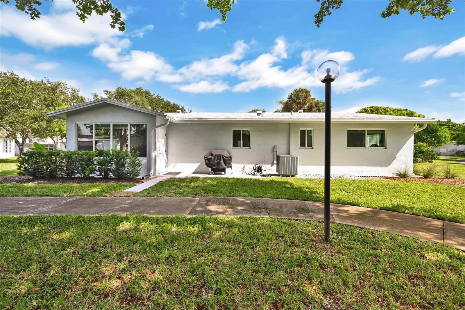 2512 SW Natura Boulevard, Deerfield Beach, FL 33441 photo 7