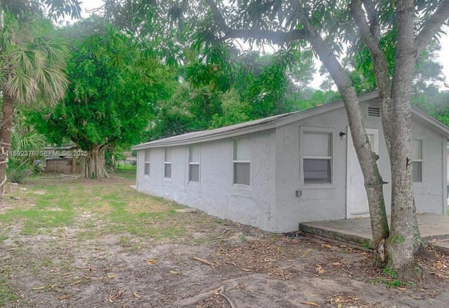 309 N 17th Street, sold in Amy Anna Park, Fort Pierce, FL