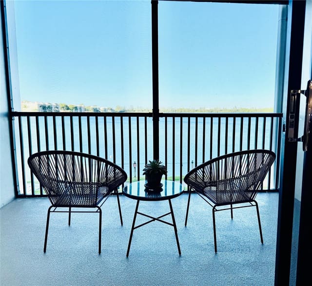 112 Lake Emerald 206, sold in Lake Emerald Condominium, Oakland Park, FL
