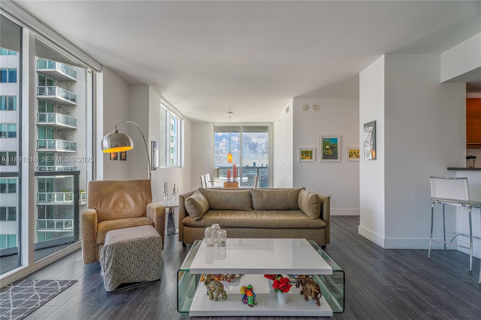 253 NE 2nd Street 3203, Miami, FL 33132 photo 3