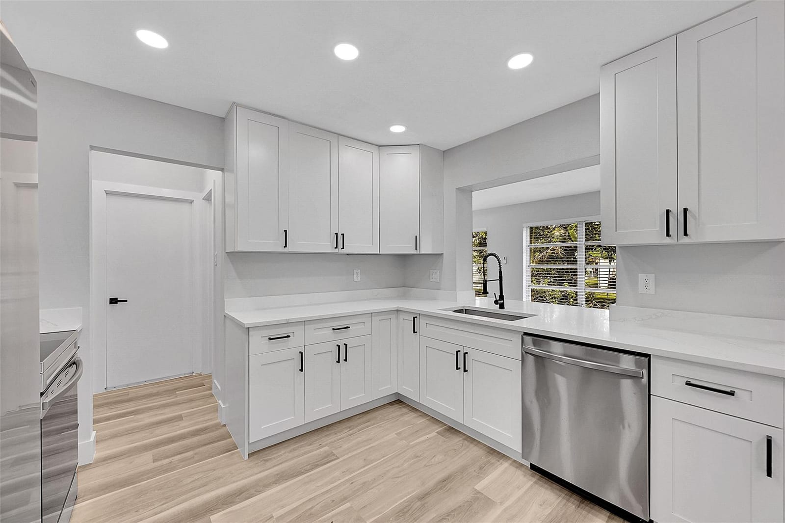 6925 NW 11th Street — photo 12