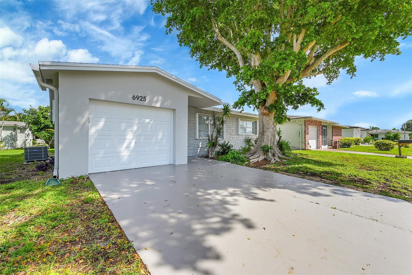 6925 NW 11th Street — photo 5