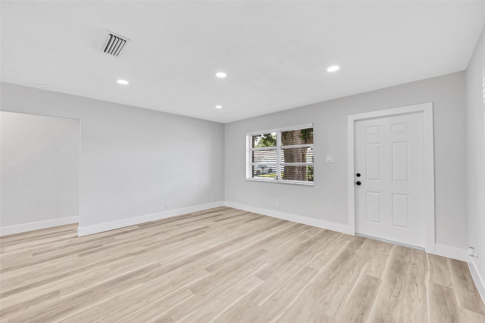 6925 NW 11th Street — photo 7