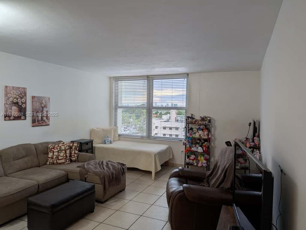 2899 Collins Avenue 736, Miami Beach, FL 33140 photo 13