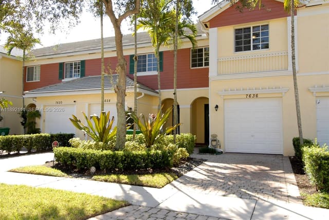 7636 Foxcroft Lane, sold in Saddle Bridge, Davie, FL